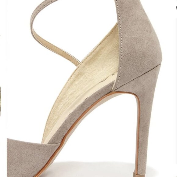 Mia Mona Grey Suede D'Orsay Heels 7.5 - Picture 4 of 13
